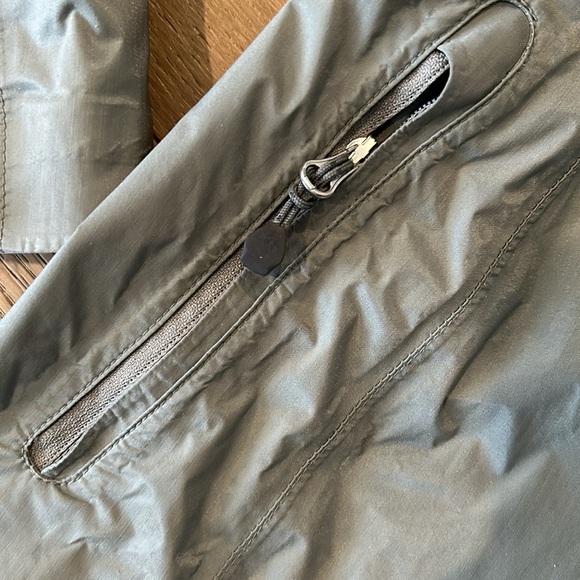 Eddie Bauer “365 WeatherEdge Plus” Raincoat - Picture 7 of 15